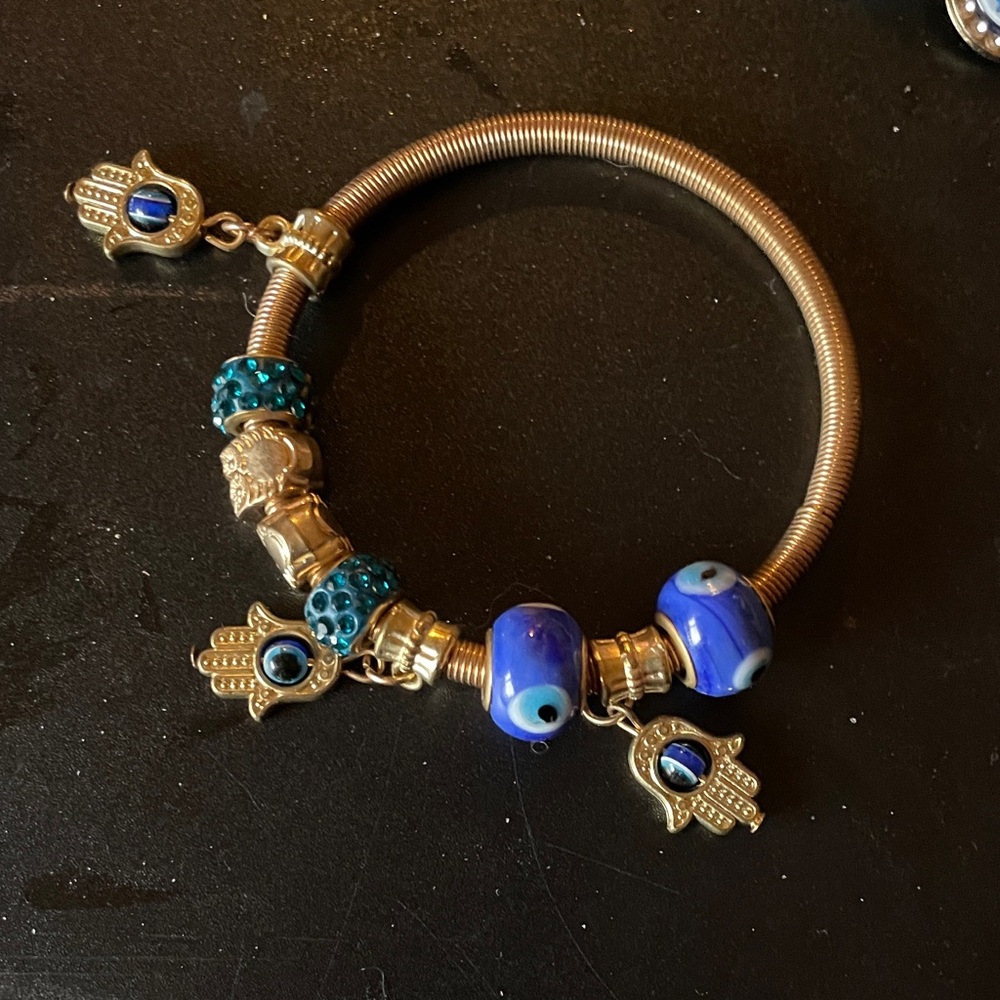 Trio of handcrafted Beaded Bracelets Set - Picture 4 of 4